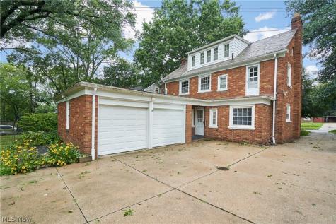 1296 Delia Avenue Akron OH 44320