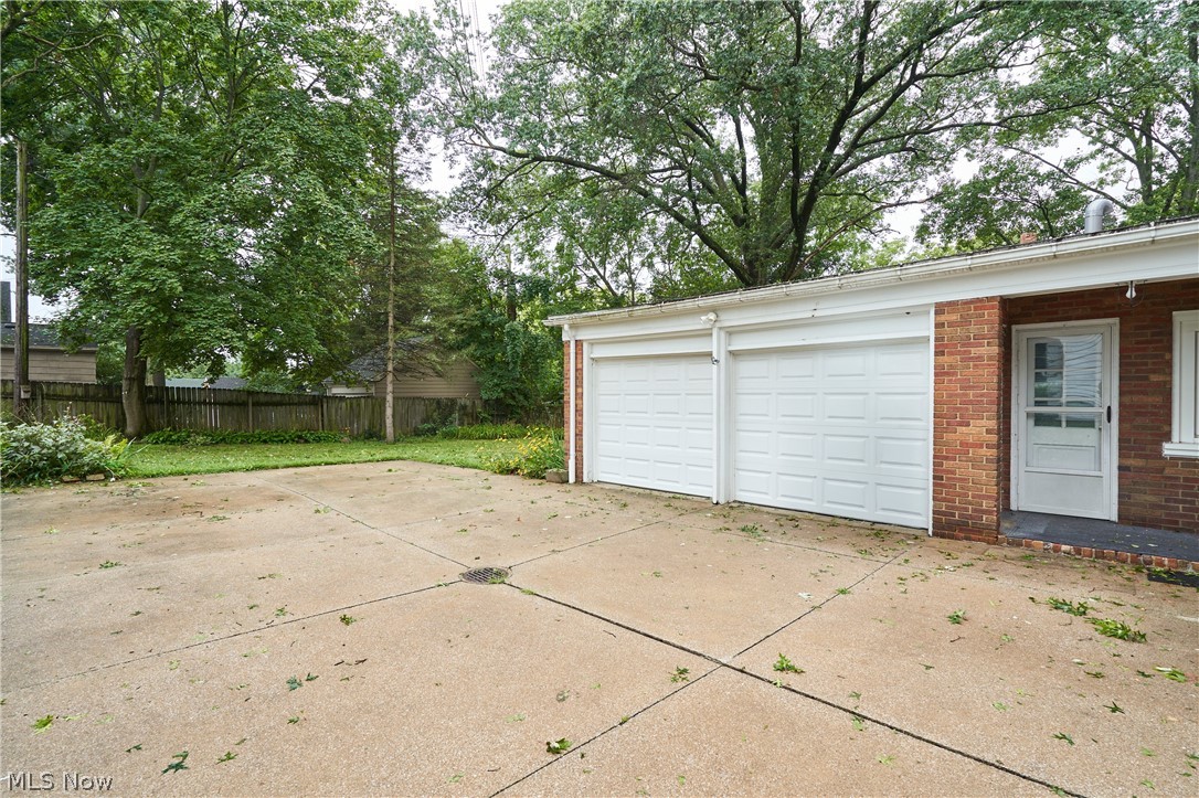 1296 Delia Avenue Akron OH 44320
