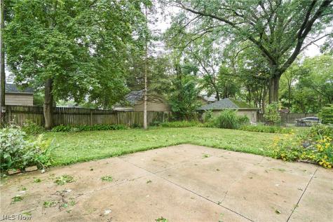 1296 Delia Avenue Akron OH 44320