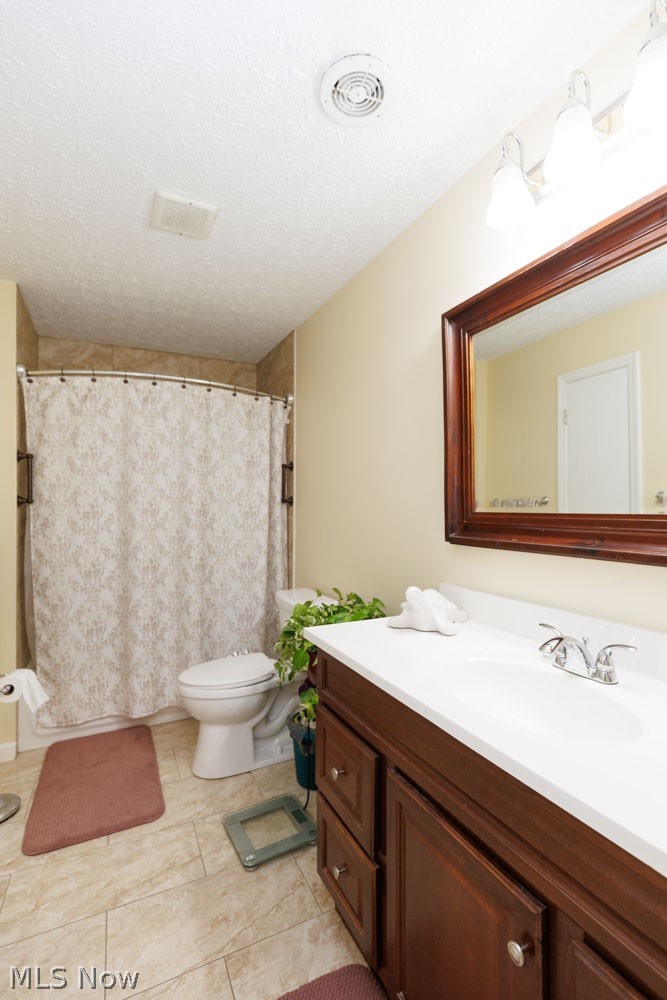 245 Defiance Avenue Elyria OH 44035