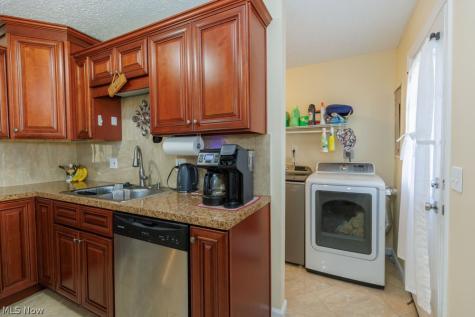 245 Defiance Avenue Elyria OH 44035