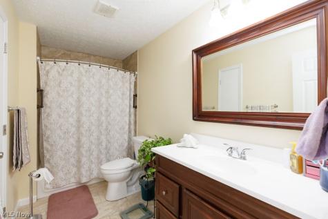 245 Defiance Avenue Elyria OH 44035