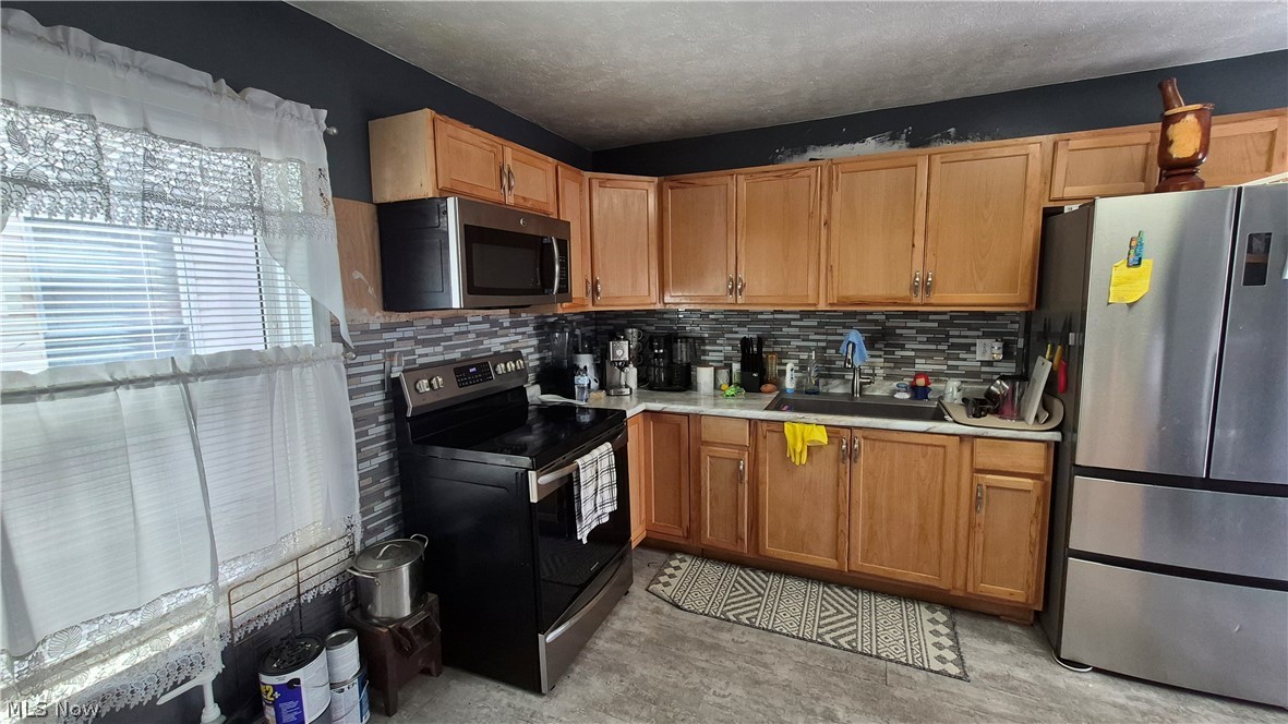 3917 Mapledale Avenue Cleveland OH 44109
