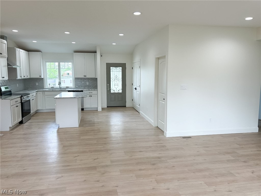 3654 Rolling Ridge Road NE Canton OH 44721