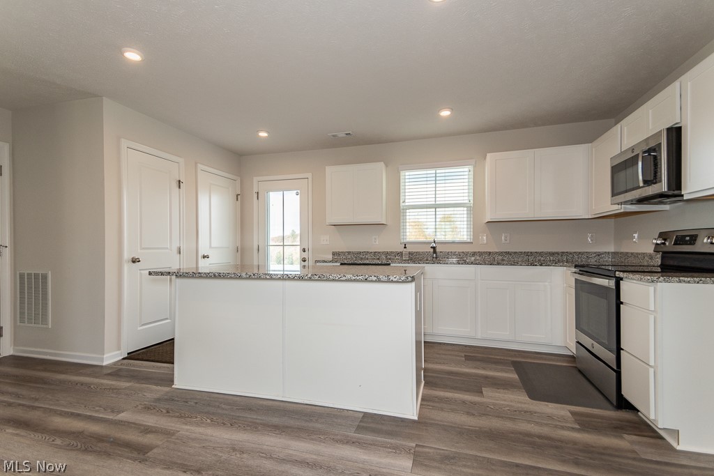578 Cherrywood Lane Painesville OH 44077