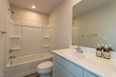 578 Cherrywood Lane Painesville OH 44077