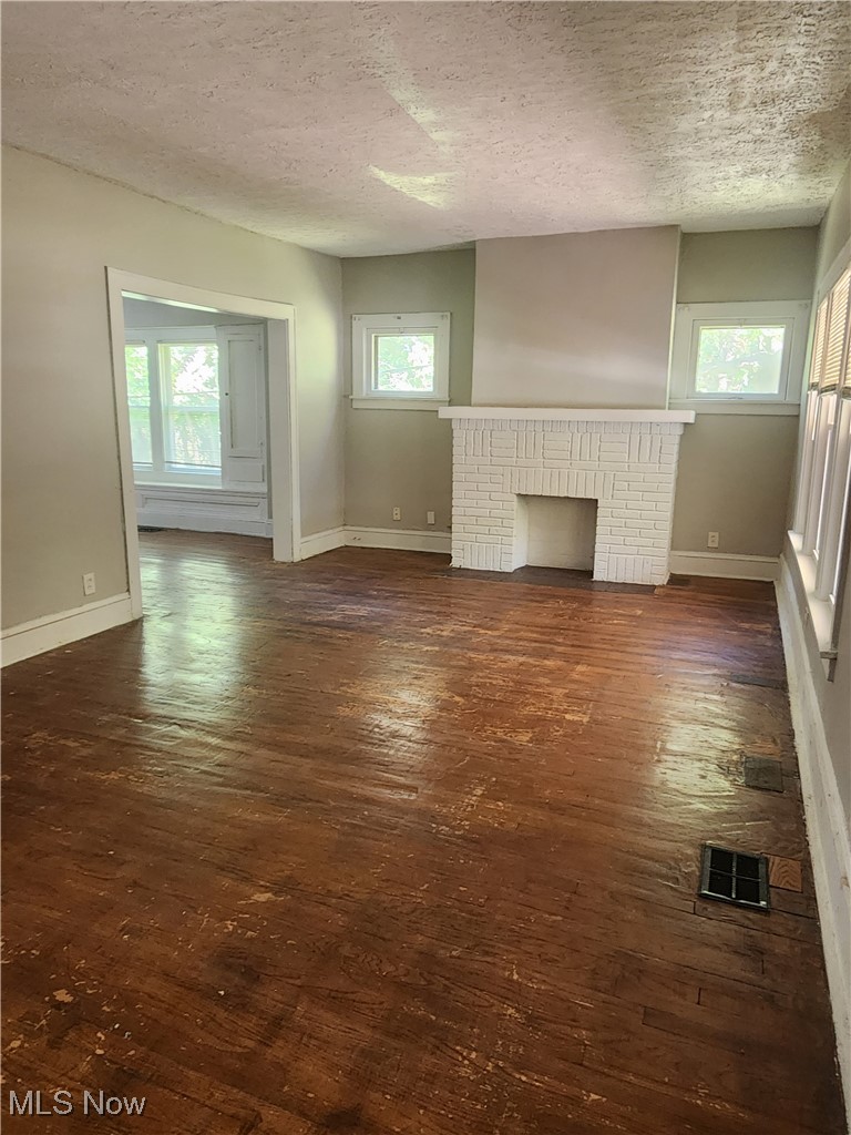 24691 Hawthorne Euclid OH 44117