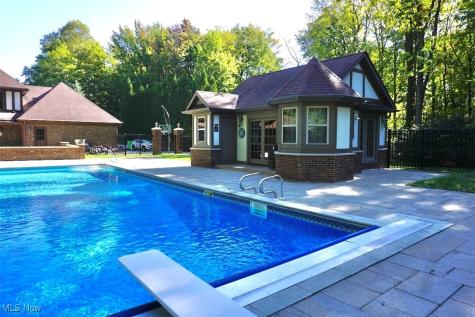 1760 Chartley Road Gates Mills OH 44040
