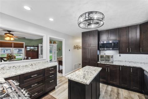 547 Cove Beach Avenue Sheffield Lake OH 44054