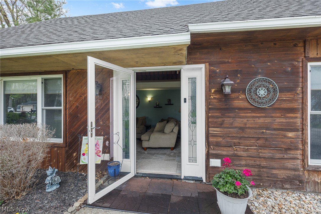 547 Cove Beach Avenue Sheffield Lake OH 44054