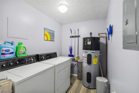 547 Cove Beach Avenue Sheffield Lake OH 44054