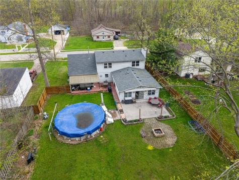 547 Cove Beach Avenue Sheffield Lake OH 44054