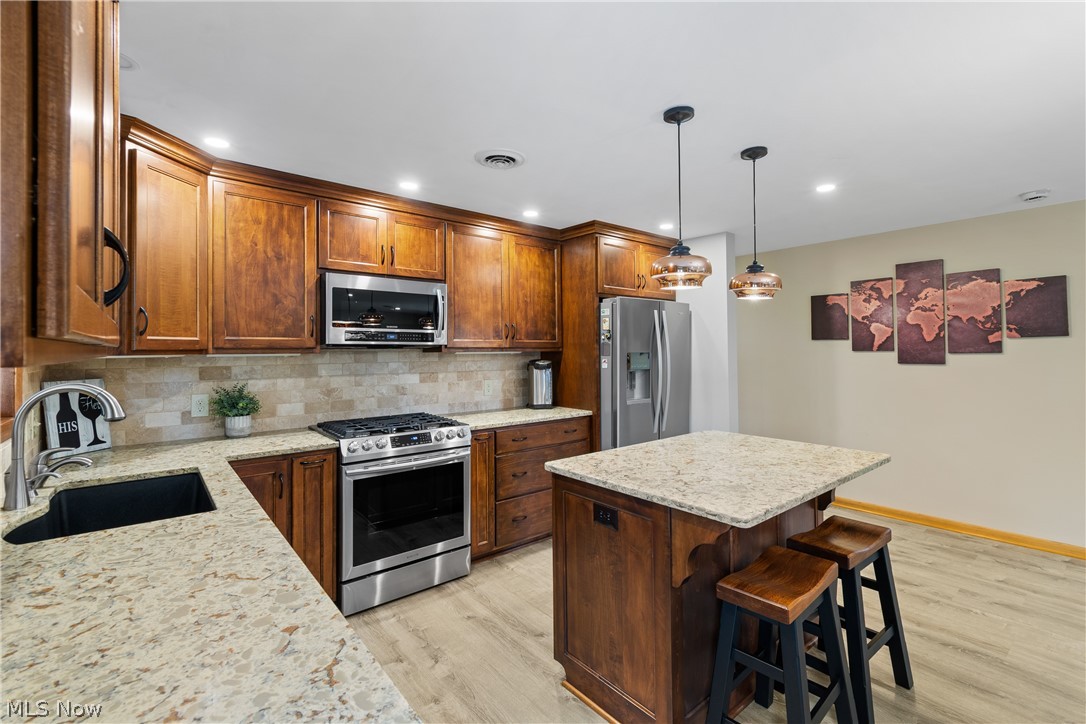 10661 Kent Avenue NE Hartville OH 44632