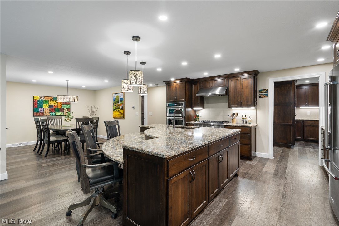 10661 Kent Avenue NE Hartville OH 44632