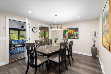 10661 Kent Avenue NE Hartville OH 44632