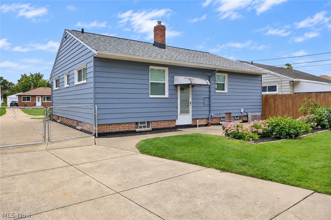 2318 Lincoln Avenue Parma OH 44134