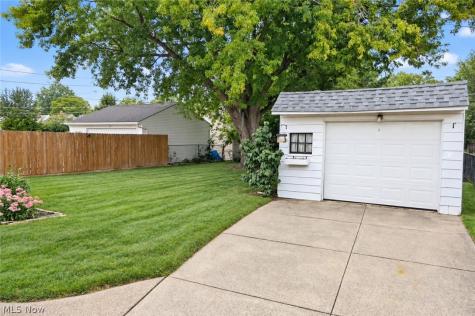 2318 Lincoln Avenue Parma OH 44134