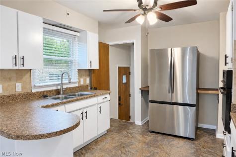 2318 Lincoln Avenue Parma OH 44134