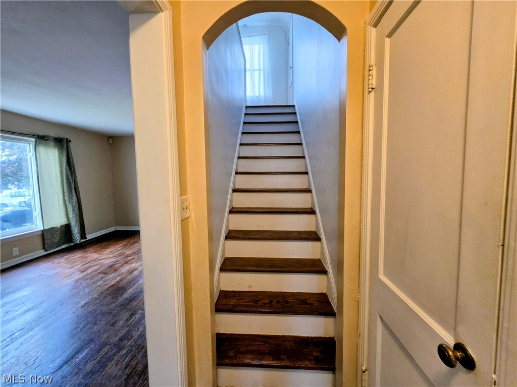 624 Bonnie Brae Warren OH 44483