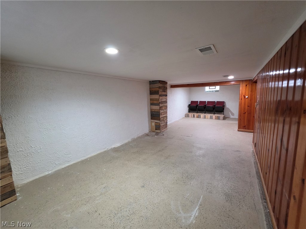 624 Bonnie Brae Warren OH 44483
