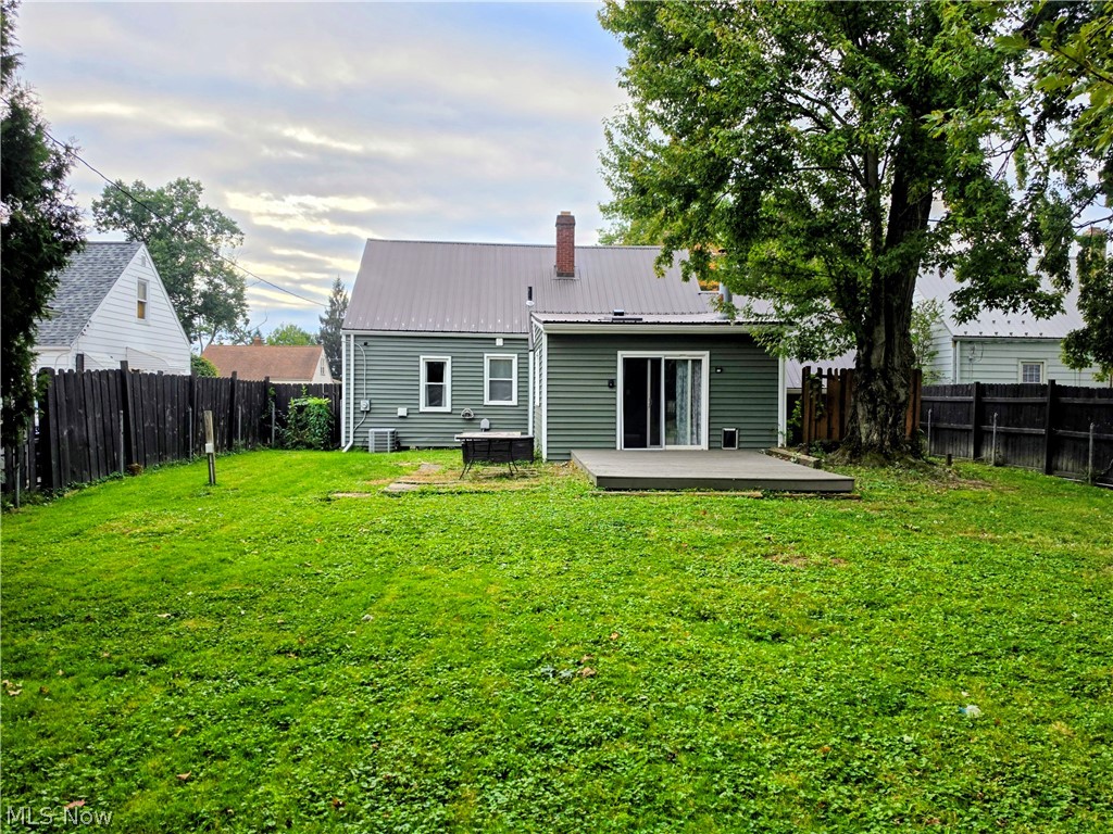 624 Bonnie Brae Warren OH 44483