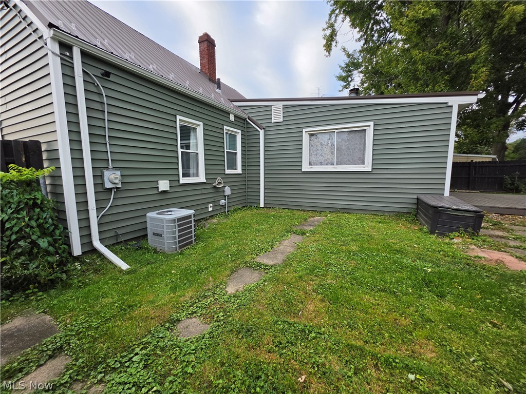 624 Bonnie Brae Warren OH 44483