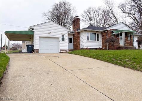 1528 Hammel Street Akron OH 44306