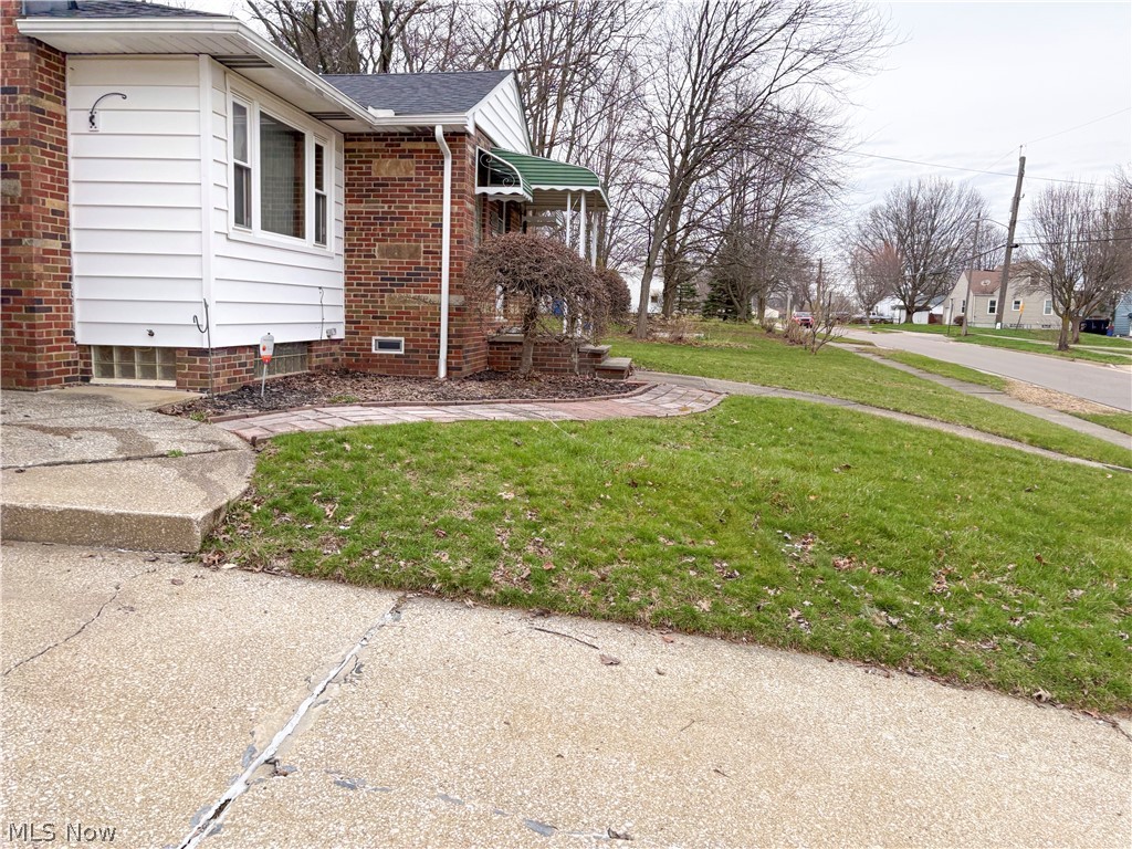 1528 Hammel Street Akron OH 44306