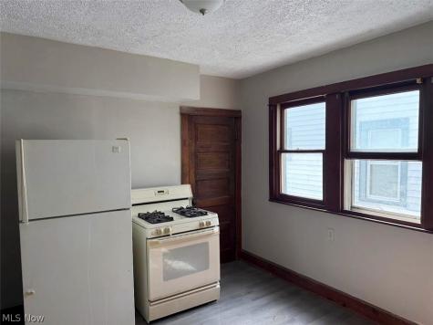 4464 W 28th Street Cleveland OH 44109