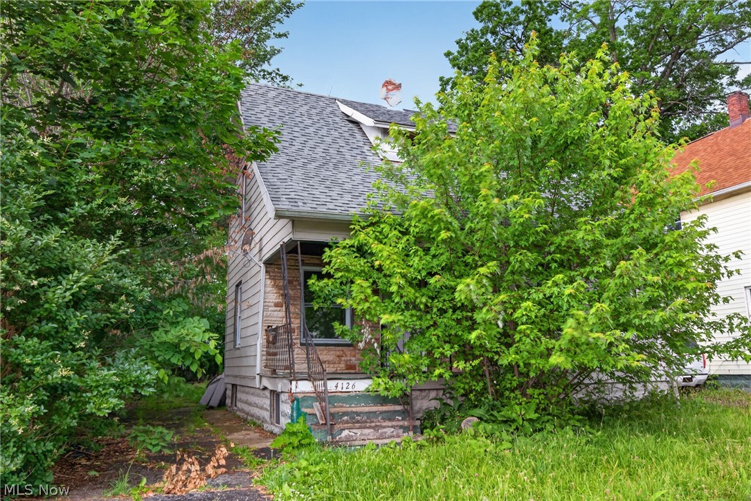 4126 E 142nd Street Cleveland OH 44128