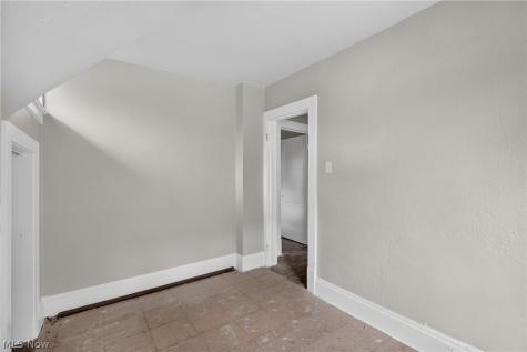 4126 E 142nd Street Cleveland OH 44128