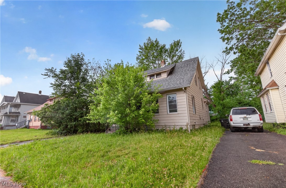 4126 E 142nd Street Cleveland OH 44128