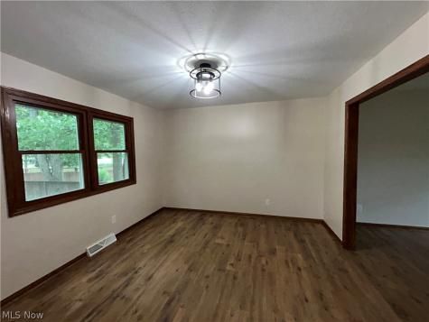 501 Red Rock Drive Wadsworth OH 44281