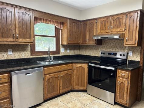 501 Red Rock Drive Wadsworth OH 44281