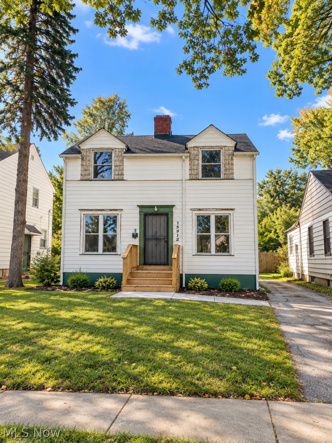 15912 Invermere Avenue Cleveland OH 44128