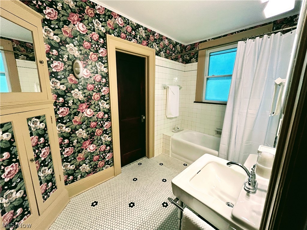 1459 Arthur Avenue Lakewood OH 44107