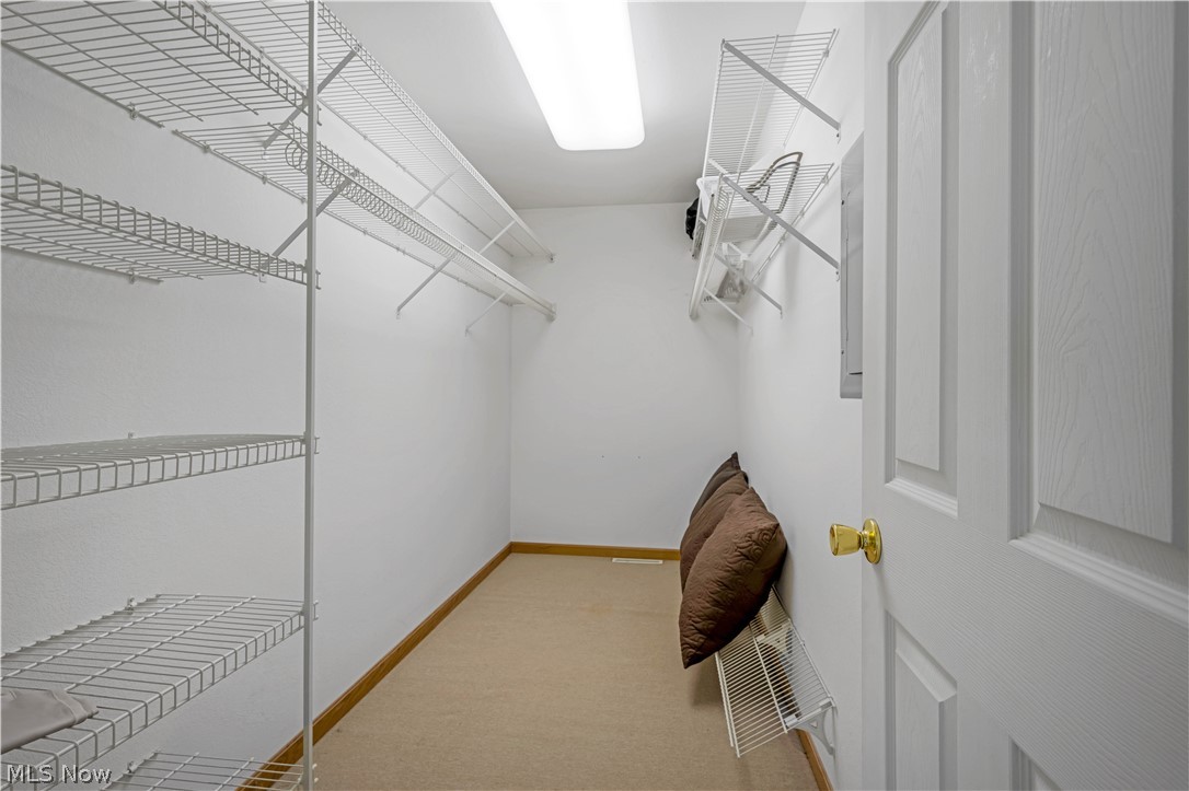 417 Otis Court SE Girard OH 44420