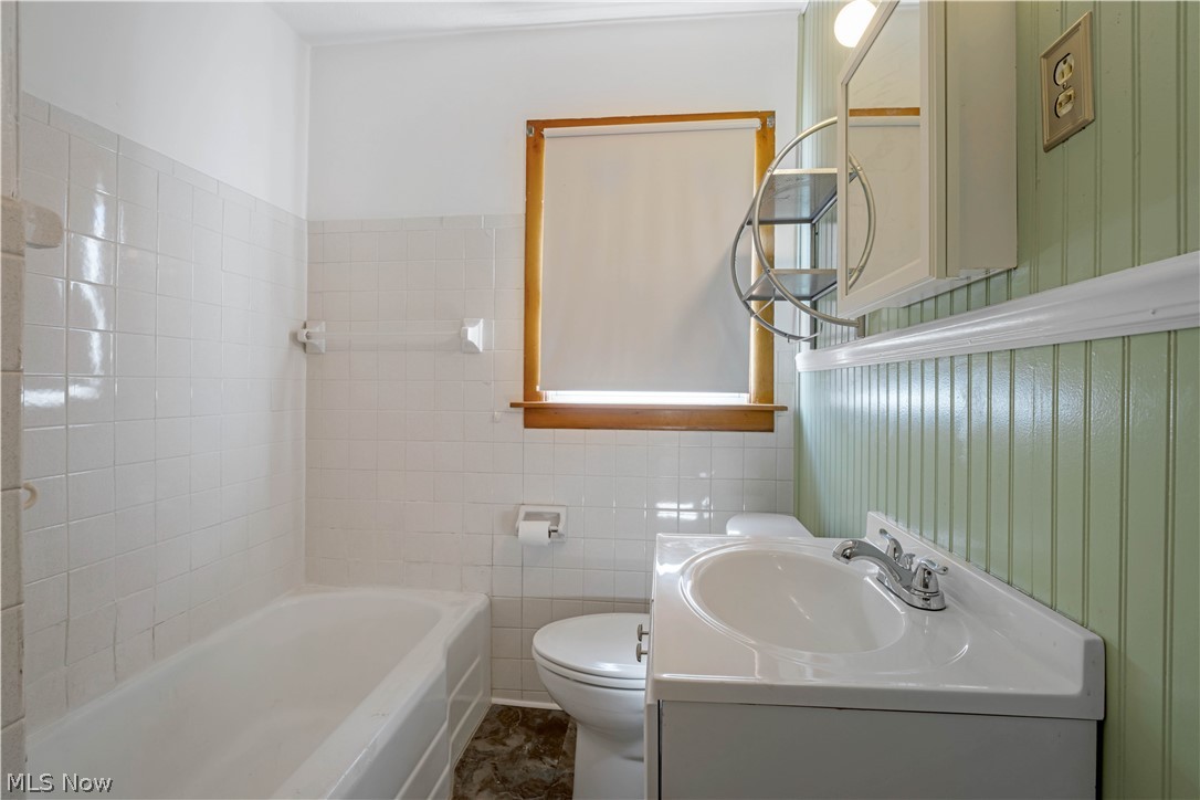 417 Otis Court SE Girard OH 44420