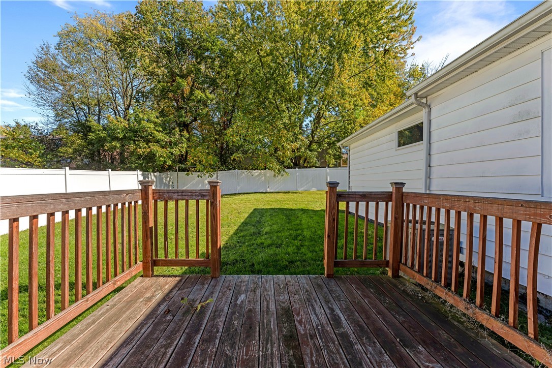 417 Otis Court SE Girard OH 44420