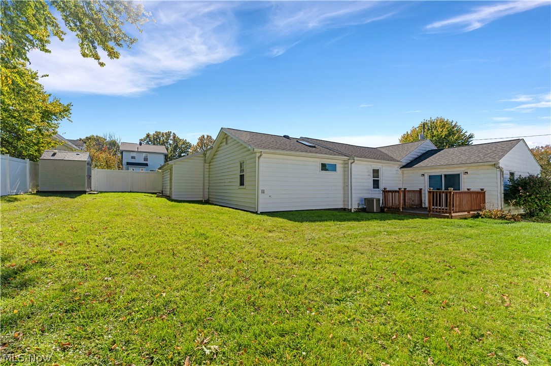 417 Otis Court SE Girard OH 44420