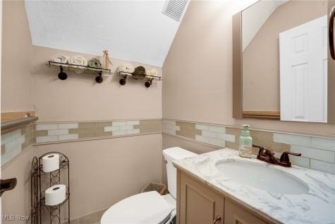 1900 Thorpe Circle Brunswick OH 44212