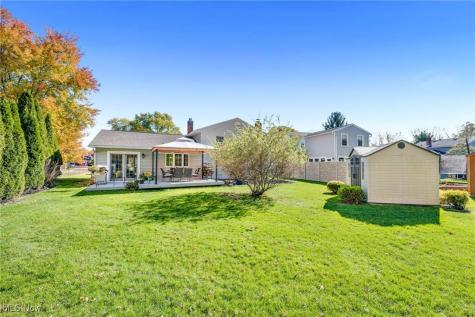 1900 Thorpe Circle Brunswick OH 44212