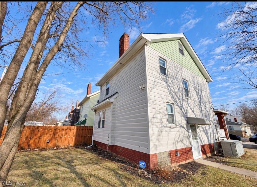 1476 Clermont Road Cleveland OH 44110