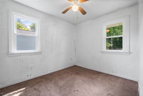 27111 Lynn Drive Olmsted Twp OH 44138