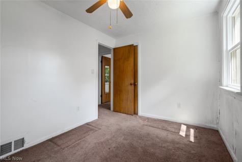 27111 Lynn Drive Olmsted Twp OH 44138