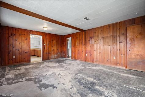 27111 Lynn Drive Olmsted Twp OH 44138