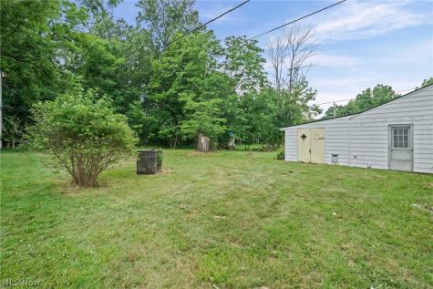 27111 Lynn Drive Olmsted Twp OH 44138