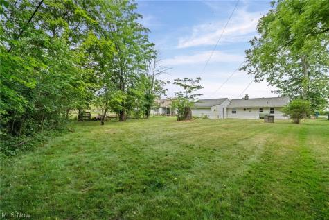 27111 Lynn Drive Olmsted Twp OH 44138