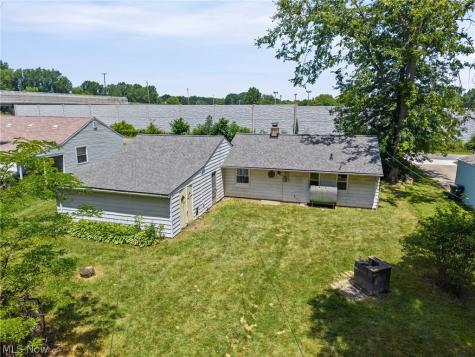 27111 Lynn Drive Olmsted Twp OH 44138