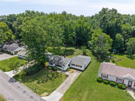 27111 Lynn Drive Olmsted Twp OH 44138